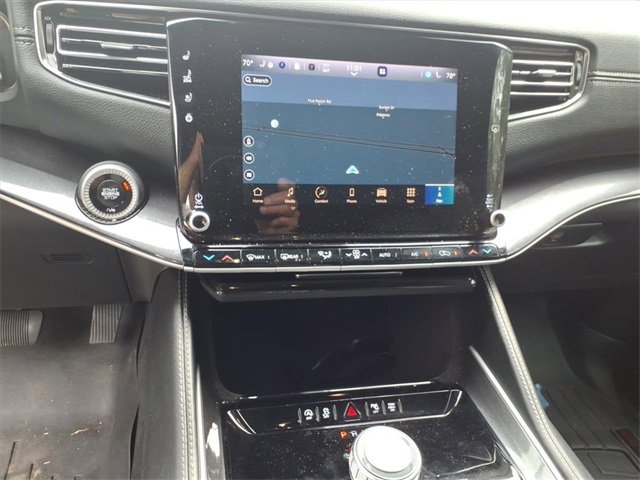 Used 2024 Jeep Wagoneer 2WD w/ Premium Group I image 16