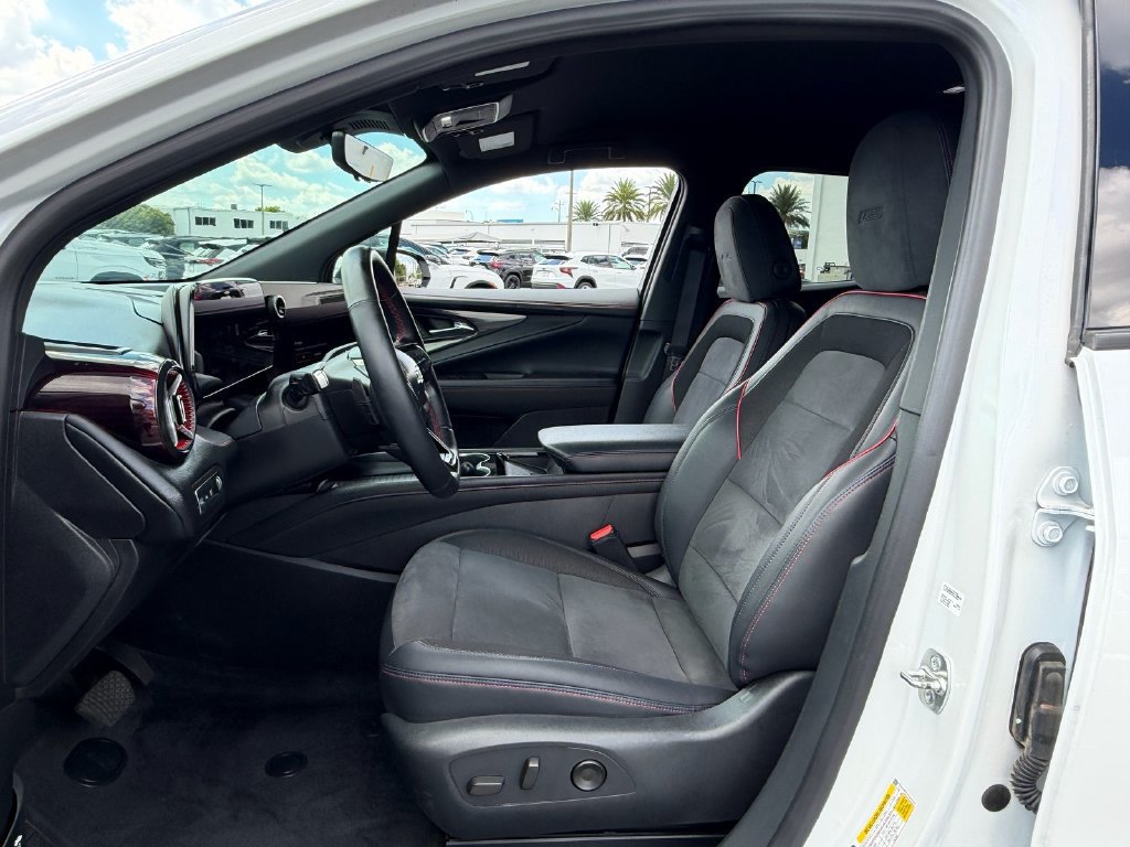 Used 2024 Chevrolet Blazer EV RS RWD image 9
