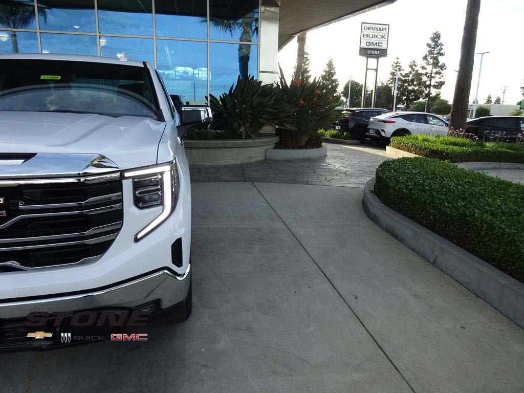 New 2026 GMC Sierra 1500 SLT w/ SLT Premium Package AWD/4WD image 32