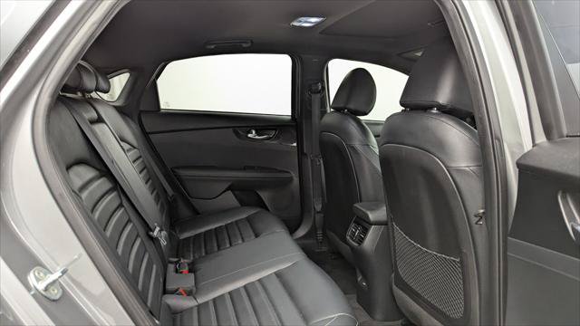 Used 2022 Kia Forte GT-Line w/ GT-Line Premium Package FWD image 18