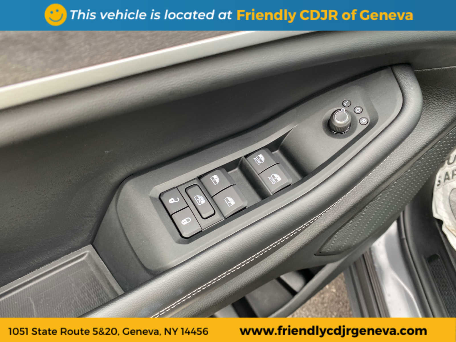 Used 2025 Jeep Grand Cherokee Limited w/ Trailer Tow Package image 19