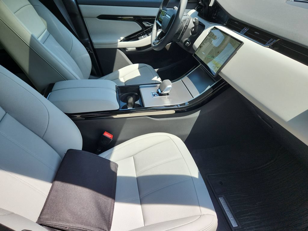 New 2026 Land Rover Range Rover Evoque S AWD/4WD image 3