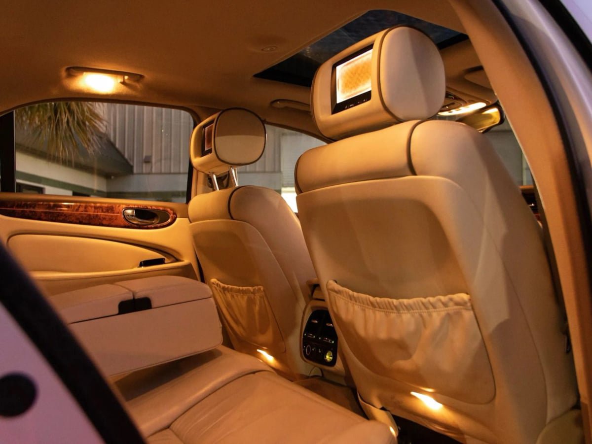Used 2004 Jaguar XJ8 RWD image 30