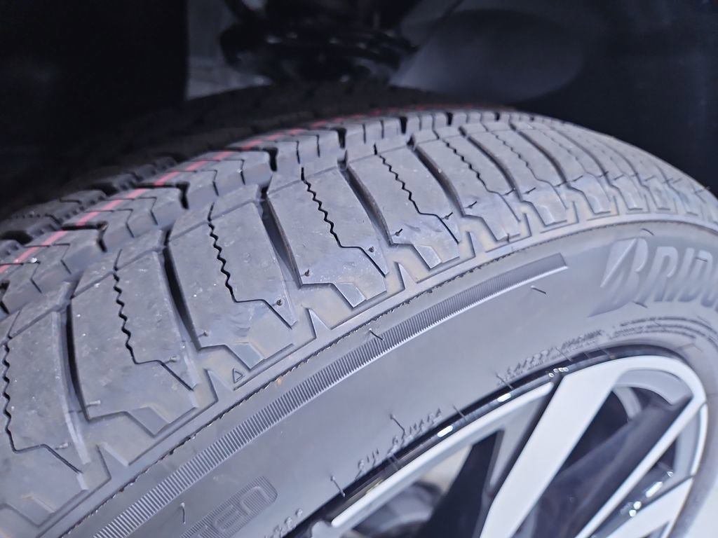 New 2026 Volkswagen Atlas SEL Premium R-Line image 28