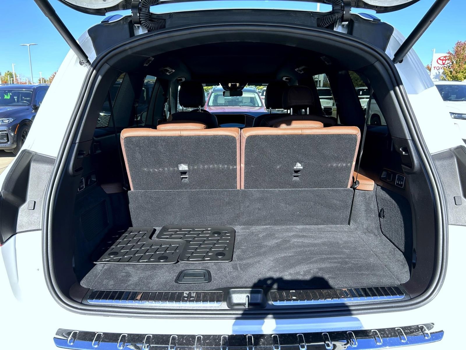 Used 2025 Mercedes-Benz GLS 450 4MATIC image 21