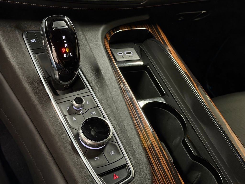 Used 2024 Cadillac Escalade ESV Premium Luxury image 37