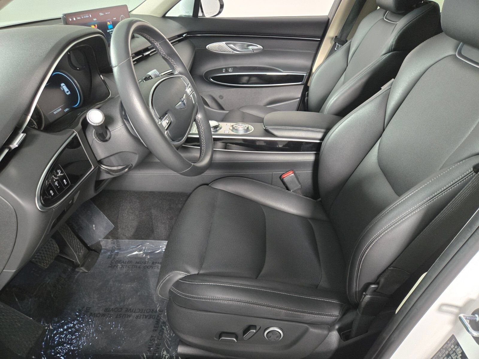 Used 2025 Genesis GV70 2.5T AWD/4WD image 10
