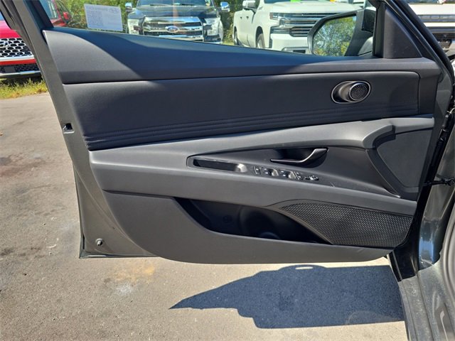 New 2025 Hyundai Elantra Sport image 13