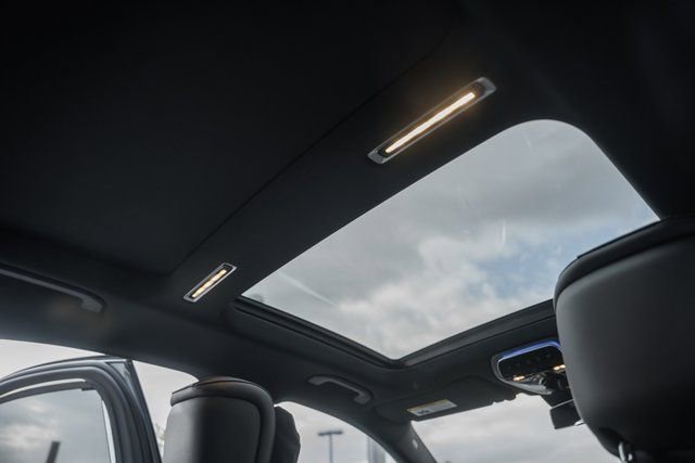 New 2026 Mercedes-Benz S 580 4MATIC Sedan image 32