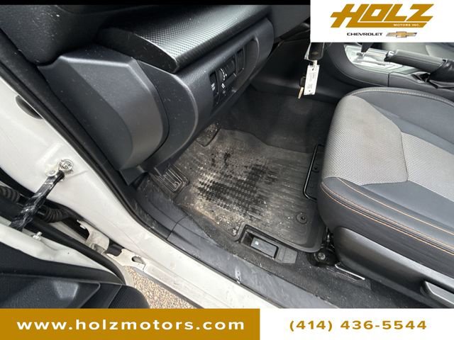 Used 2018 Subaru Crosstrek 2.0i Premium w/ Eyesight System image 23