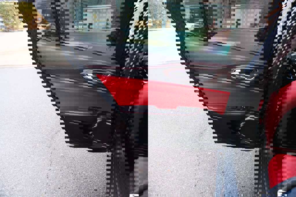 Used 2019 Alfa Romeo Giulia Ti w/ Quick Order Package 22Z Lusso image 21