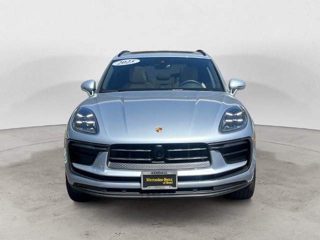 Used 2025 Porsche Macan AWD/4WD image 8