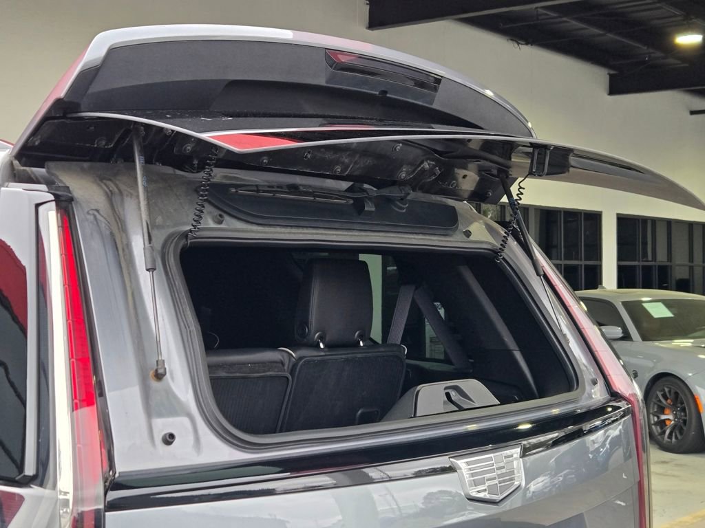 Used 2021 Cadillac Escalade Sport w/ Driver Assist Tech Package image 24