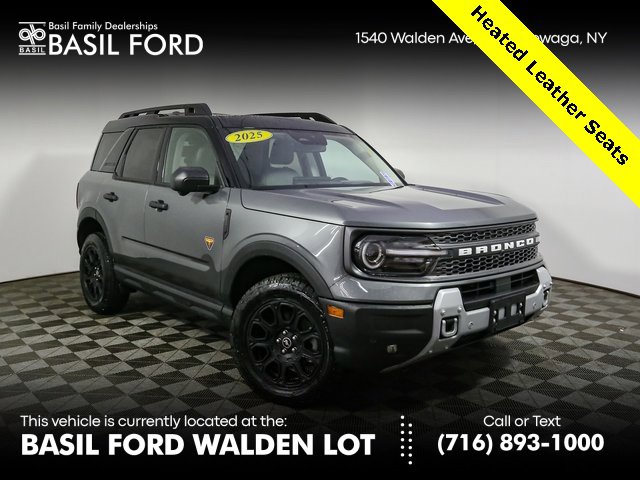 Used 2025 Ford Bronco Sport Badlands image 1