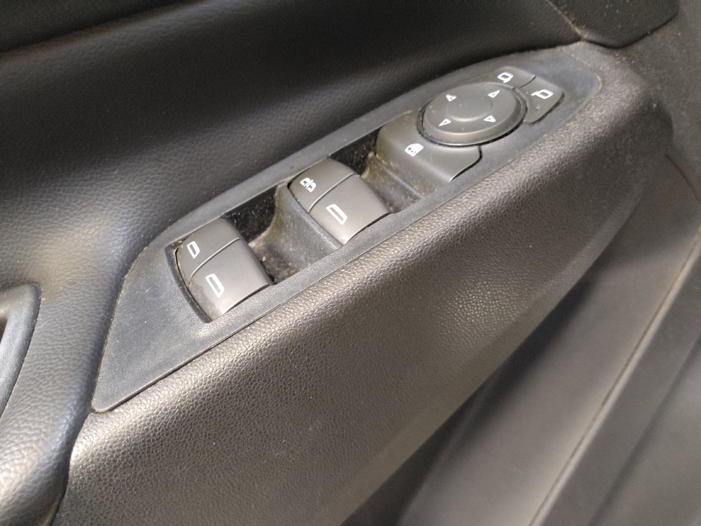 Used 2018 Chevrolet Equinox LT FWD image 27