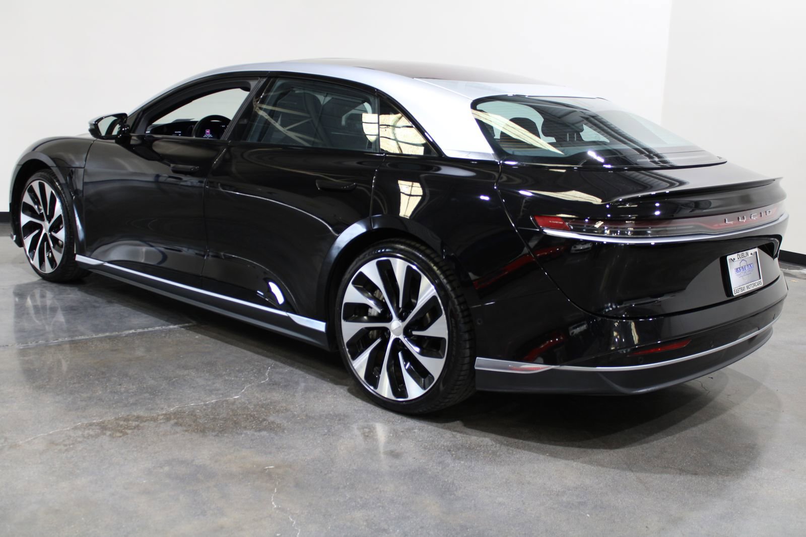 Used 2022 Lucid Air Grand Touring image 9