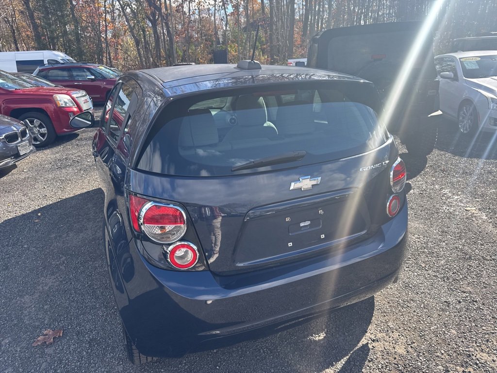 Used 2015 Chevrolet Sonic LT image 9