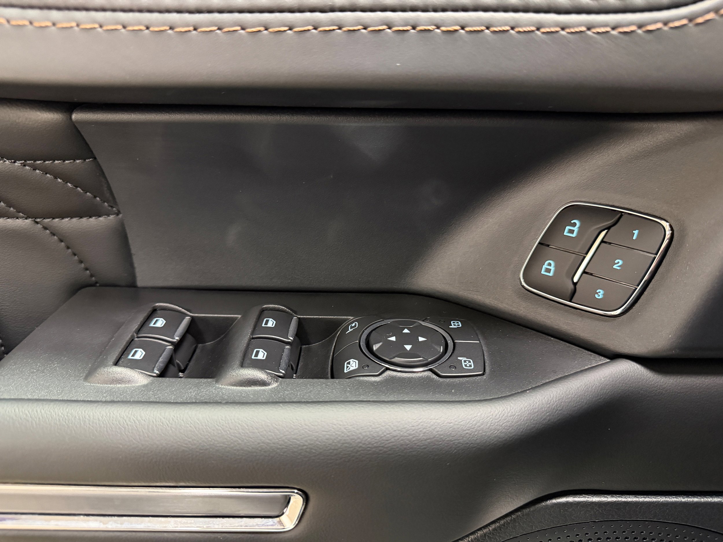 Used 2021 Ford Expedition Max Platinum AWD/4WD image 15
