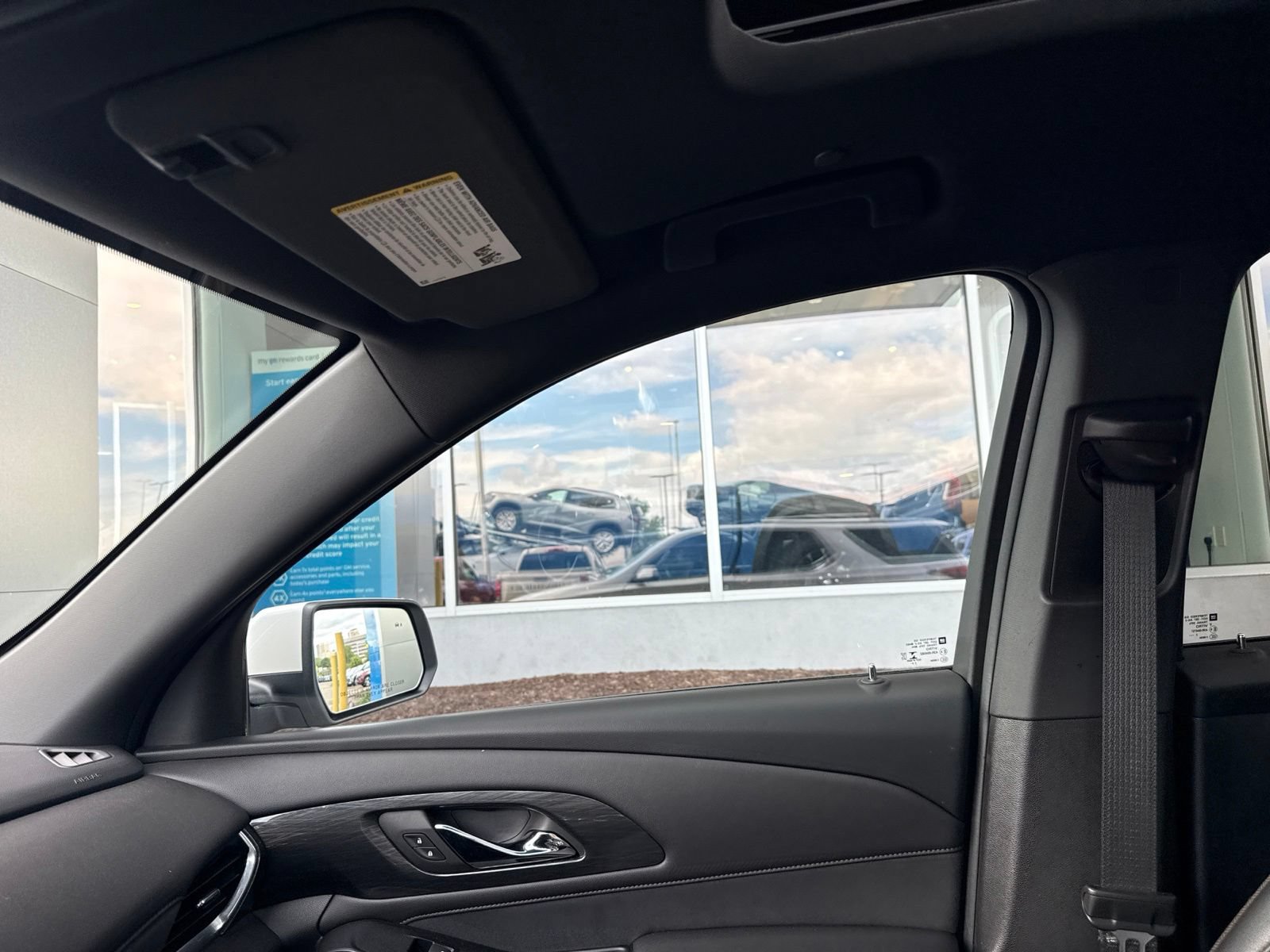 Used 2023 Chevrolet Traverse High Country AWD/4WD image 32