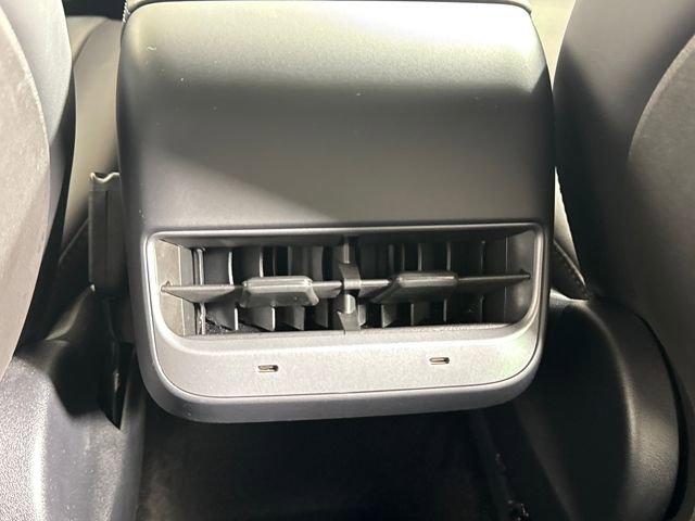 Used 2024 Tesla Model Y Long Range image 25