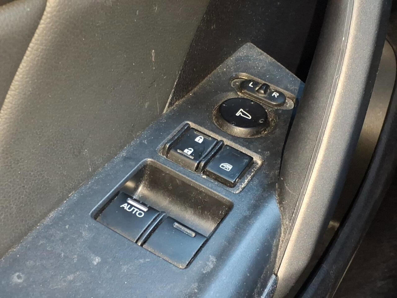 Used 2010 Honda Accord LX-S image 22