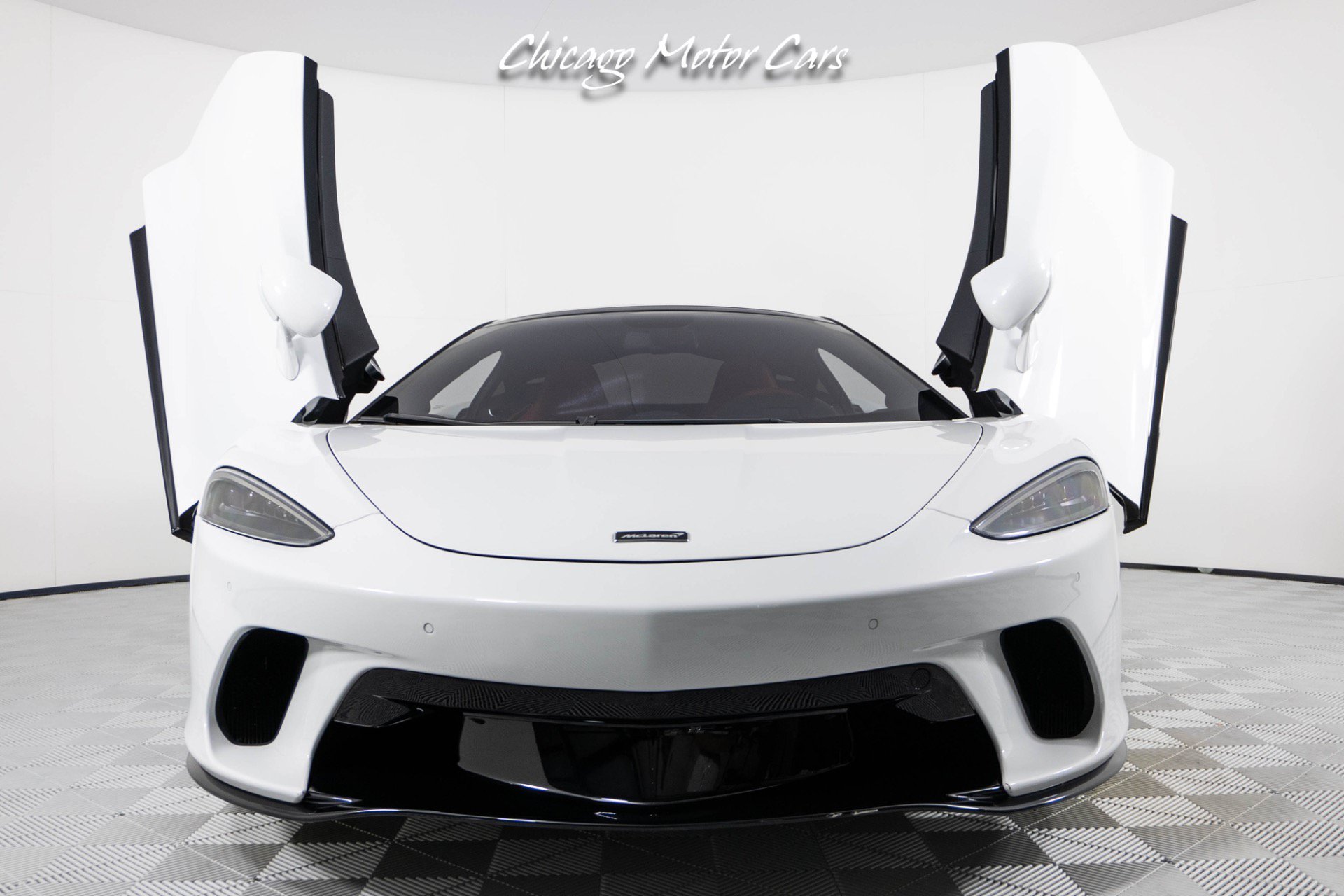 Used 2023 McLaren GT RWD image 27