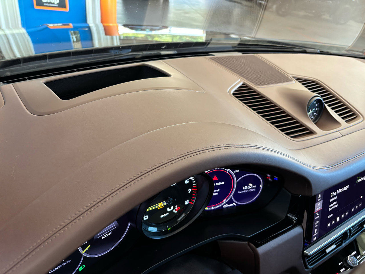 Used 2021 Porsche Cayenne Turbo S image 28