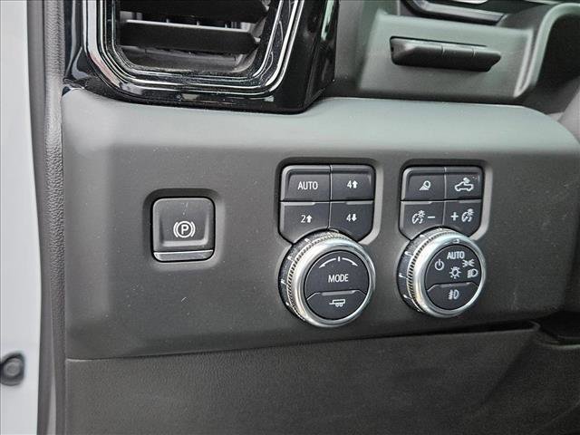 Used 2024 GMC Sierra 1500 AT4 w/ Technology Package image 11