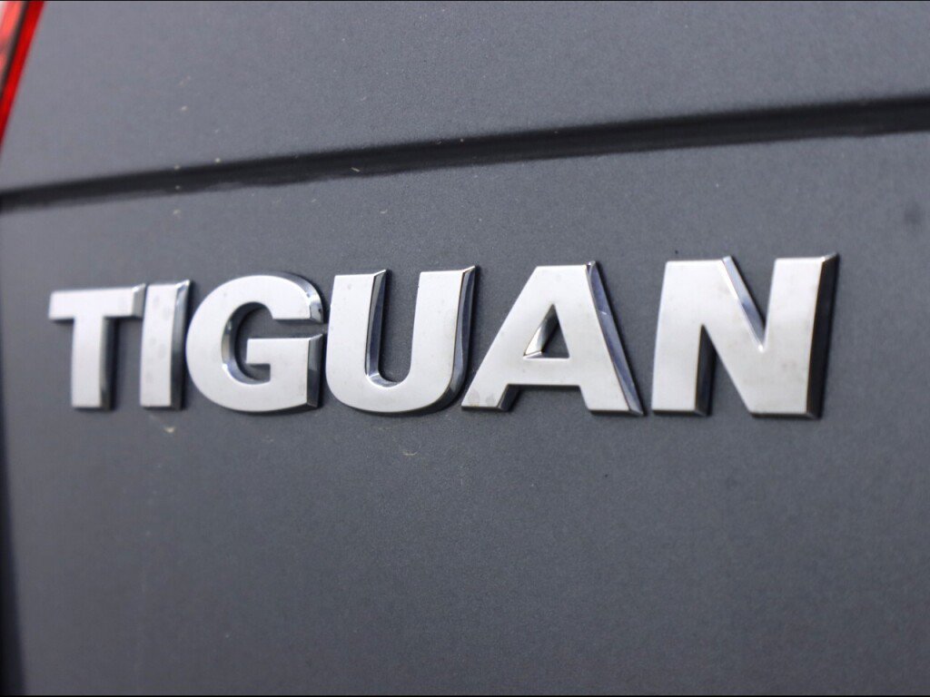 Used 2019 Volkswagen Tiguan S w/ 3rd Row Seat Package AWD/4WD image 33