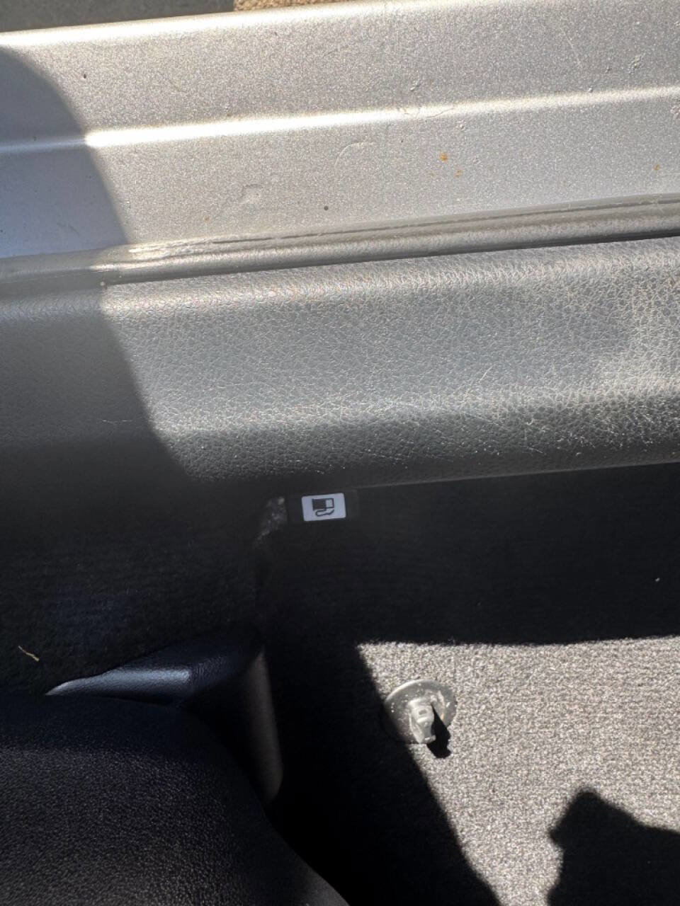 Used 2014 Toyota RAV4 LE image 18