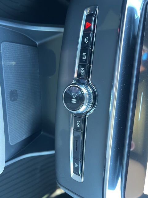 New 2026 Volvo XC90 B5 Plus w/ Protection Package image 14