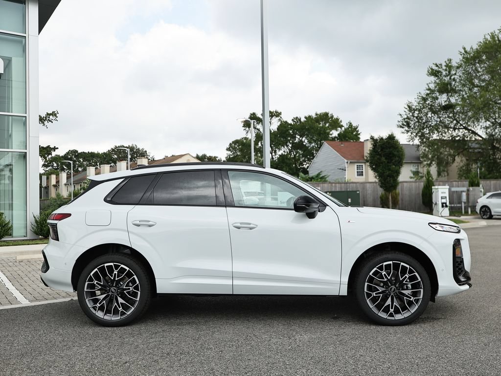 New 2026 Audi Q3 quattro 2.0T AWD/4WD image 4