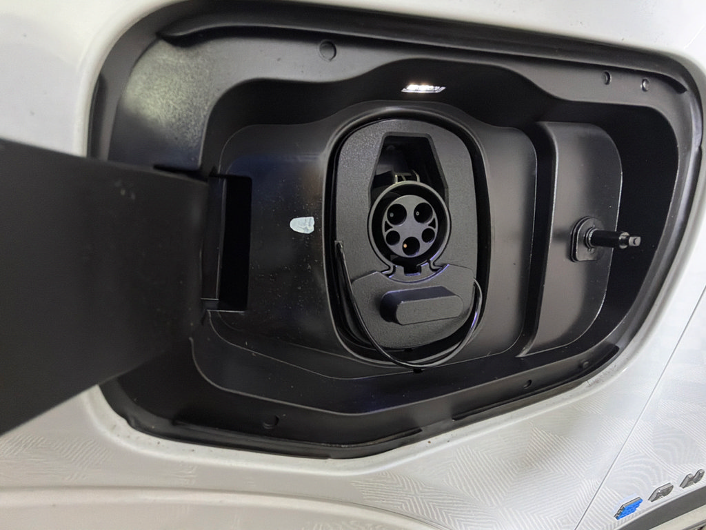 Certified 2024 Chevrolet Equinox EV LT FWD image 39