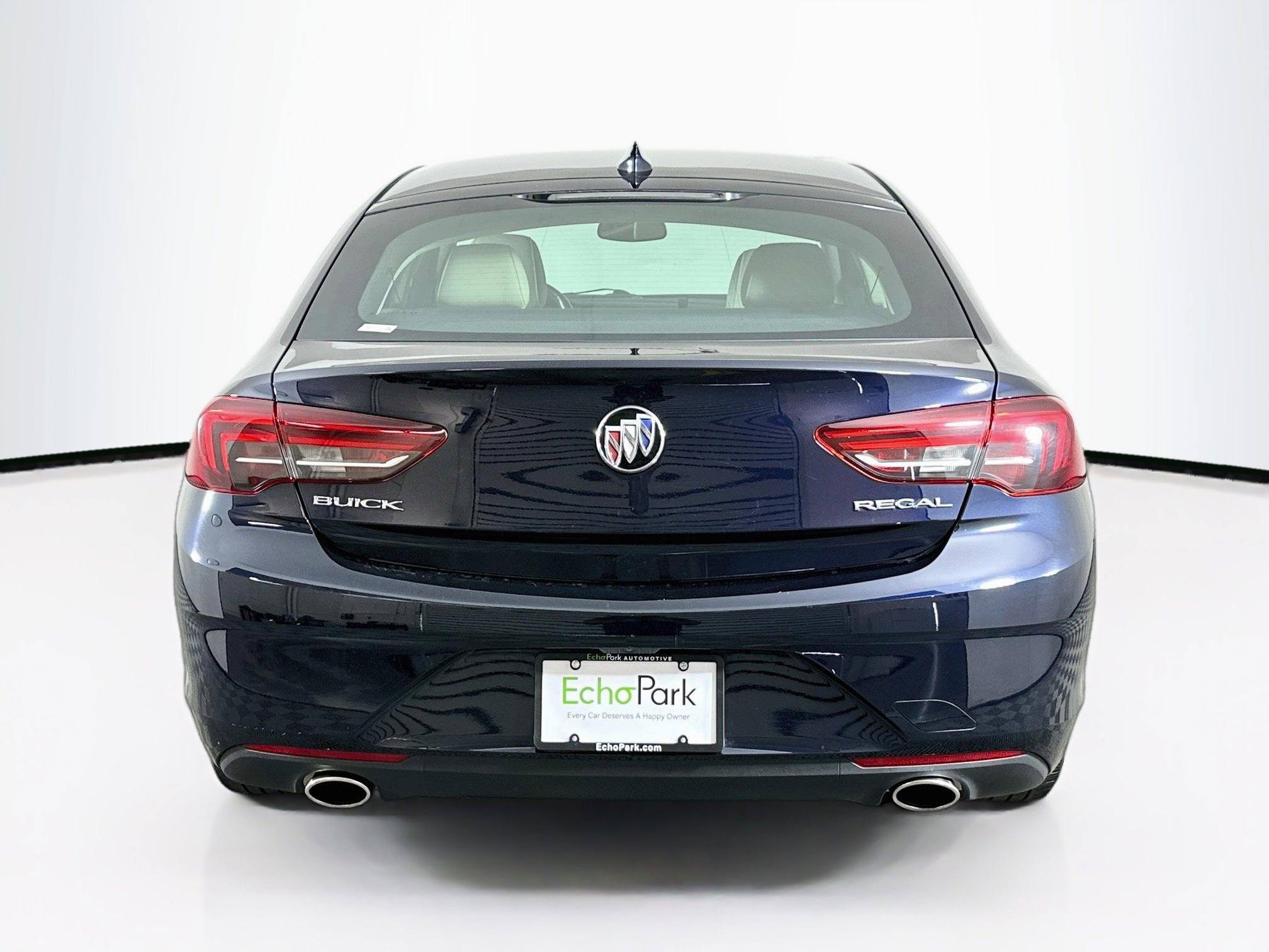 Used 2018 Buick Regal Essence FWD image 7