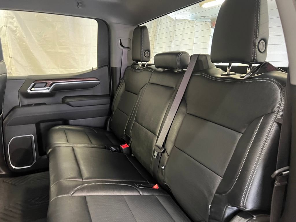 Used 2022 Chevrolet Silverado 1500 LT image 36