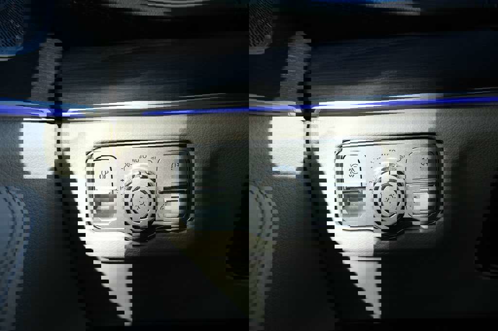 Used 2020 Mercedes-Benz GLS 450 4MATIC image 41