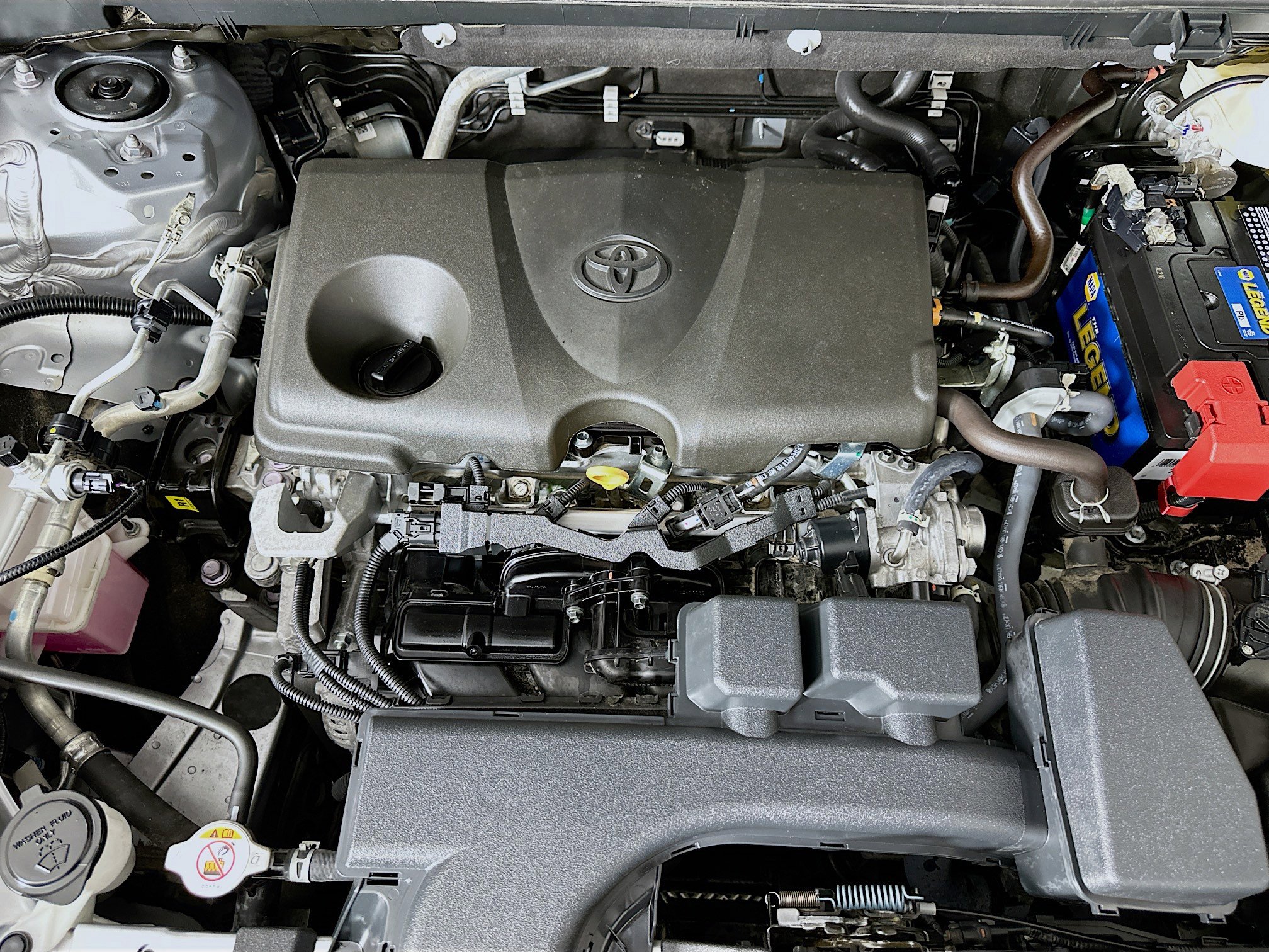 Used 2025 Toyota RAV4 LE image 30