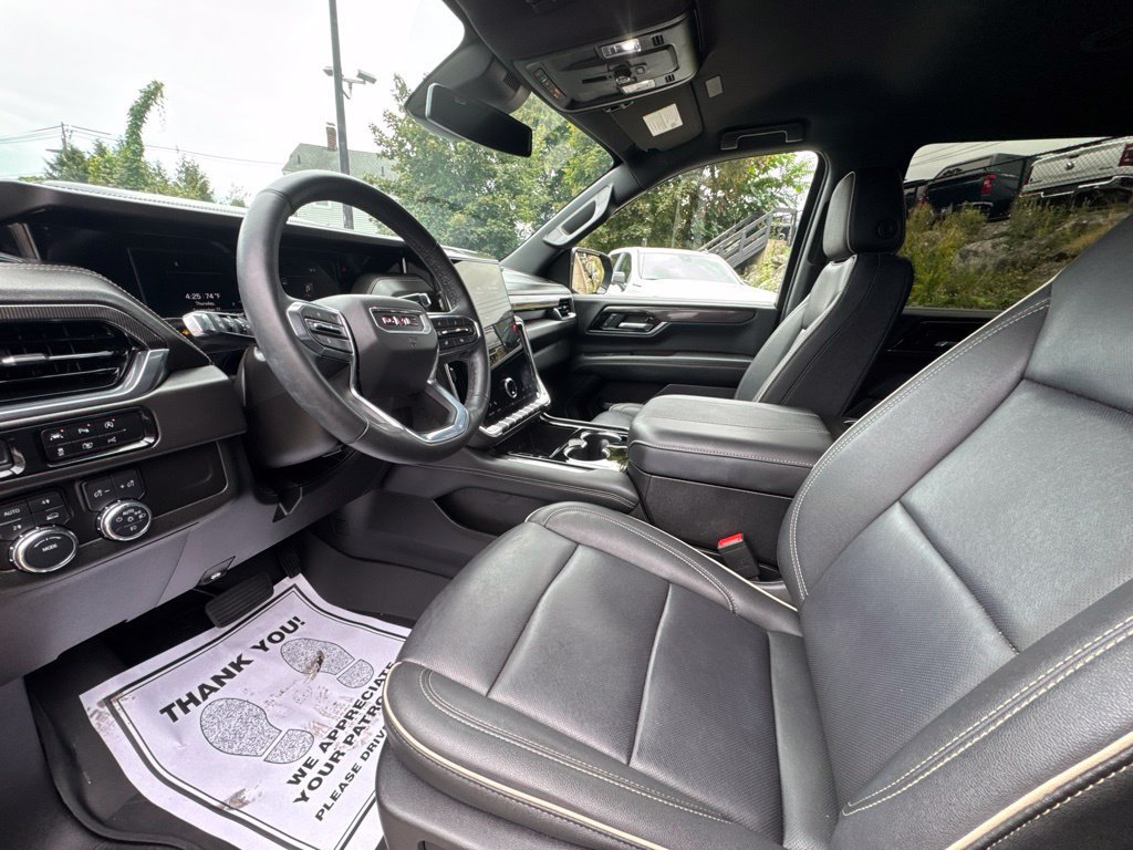 Used 2025 GMC Yukon Elevation AWD/4WD image 16