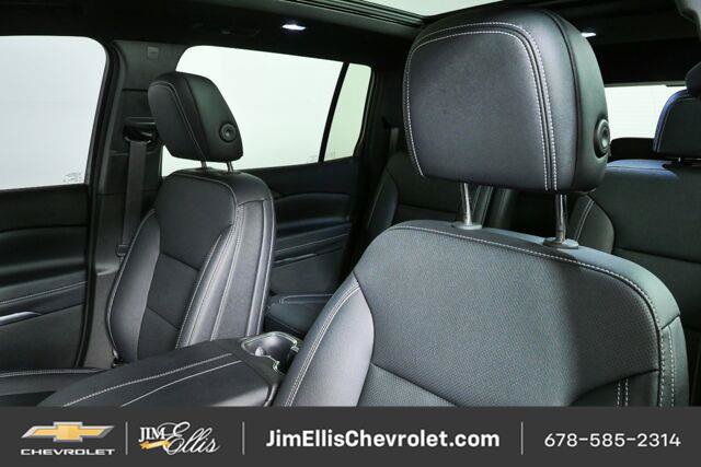 Used 2026 Chevrolet Traverse LT w/ Sun and Wheel Package FWD image 5