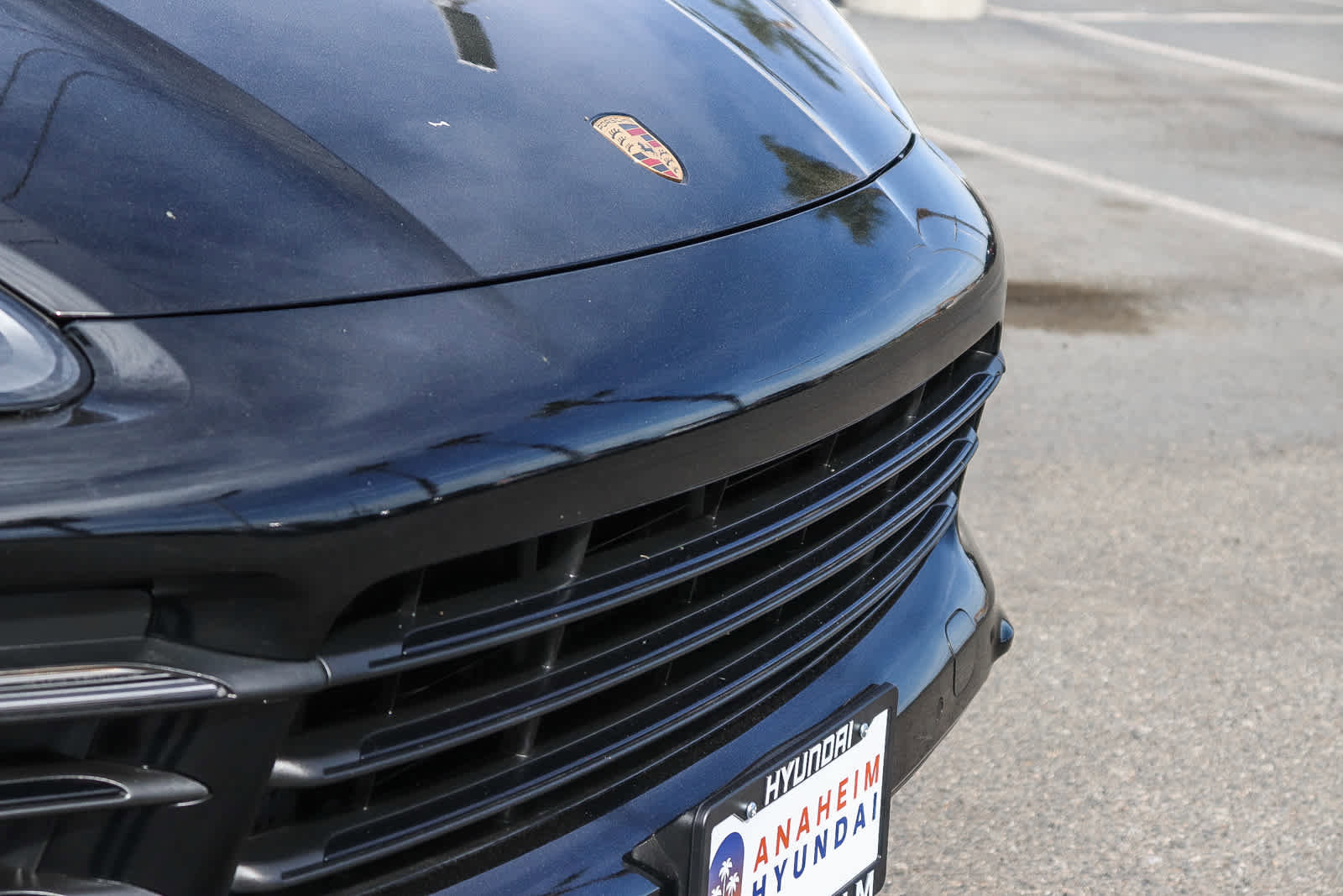 Used 2021 Porsche Cayenne w/ Driver Memory Package image 5