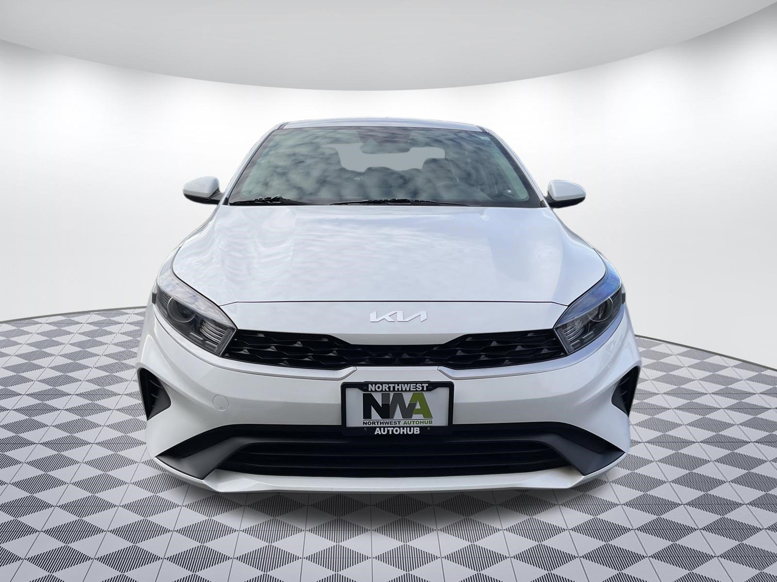 Used 2024 Kia Forte LXS FWD image 5