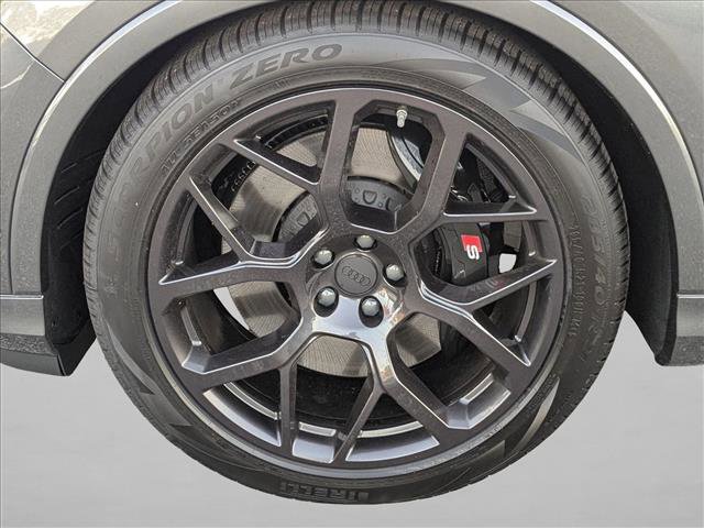 New 2026 Audi SQ7 Premium Plus AWD/4WD image 9