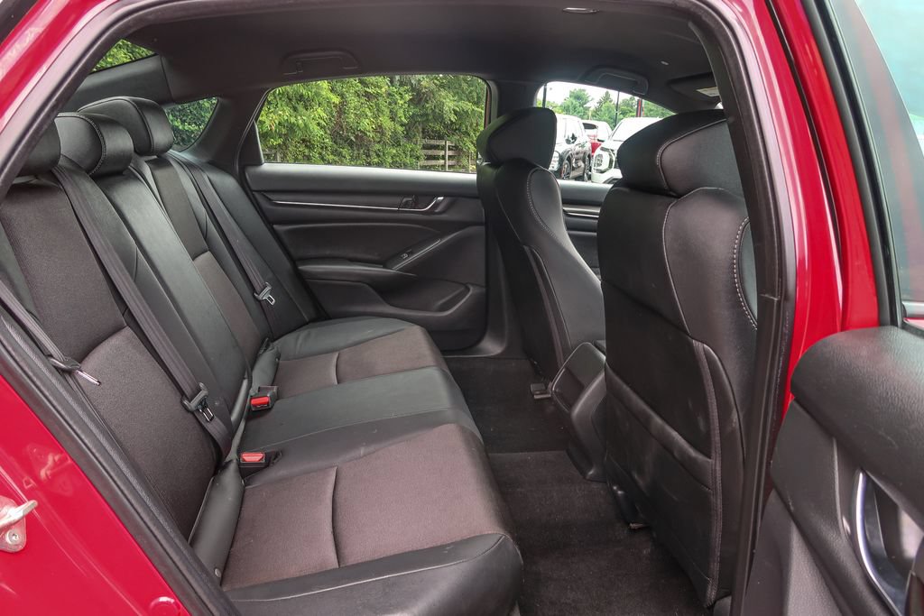 Used 2019 Honda Accord Sport image 12