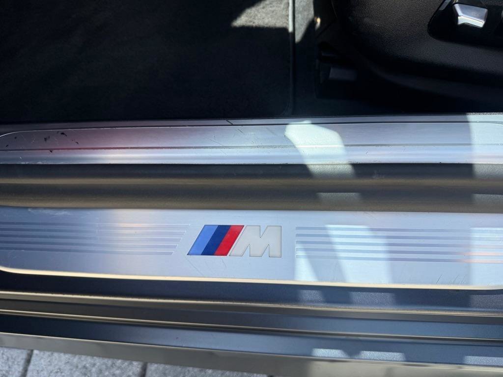 Used 2017 BMW 750i 750i Sedan image 39