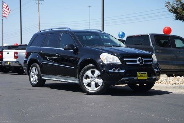 Used 2011 Mercedes-Benz GL 450 4MATIC image 2