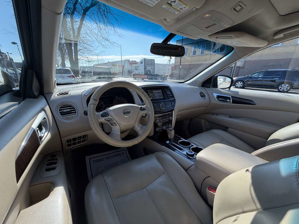 Used 2014 Nissan Pathfinder SL w/ SL Premium Package image 18