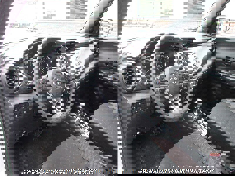 Used 2020 Nissan Kicks S image 9