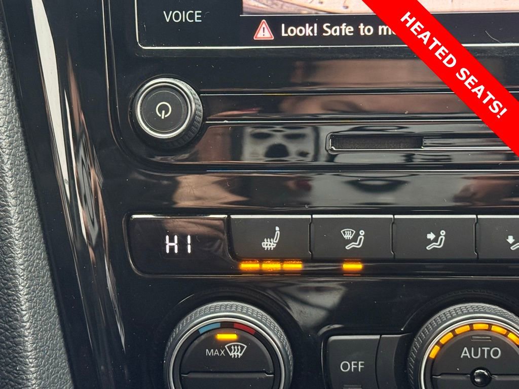 Used 2021 Volkswagen Passat 2.0T SE image 33