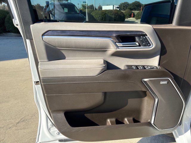 Used 2025 Chevrolet Silverado 1500 LTZ image 4