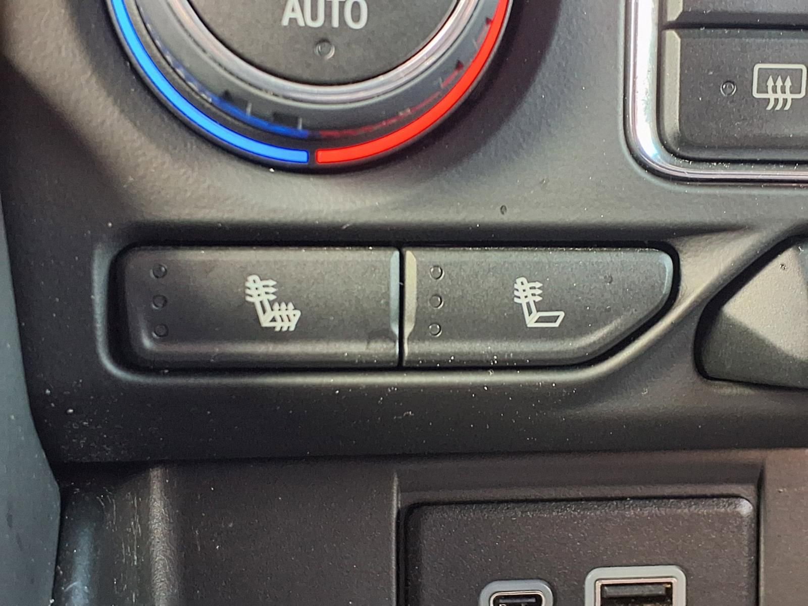 Used 2024 Chevrolet Tahoe LT w/ Luxury Package image 6